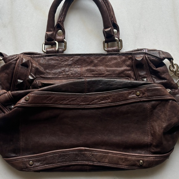Junior Drake Leather Shoulder Bag - Picture 9 of 12